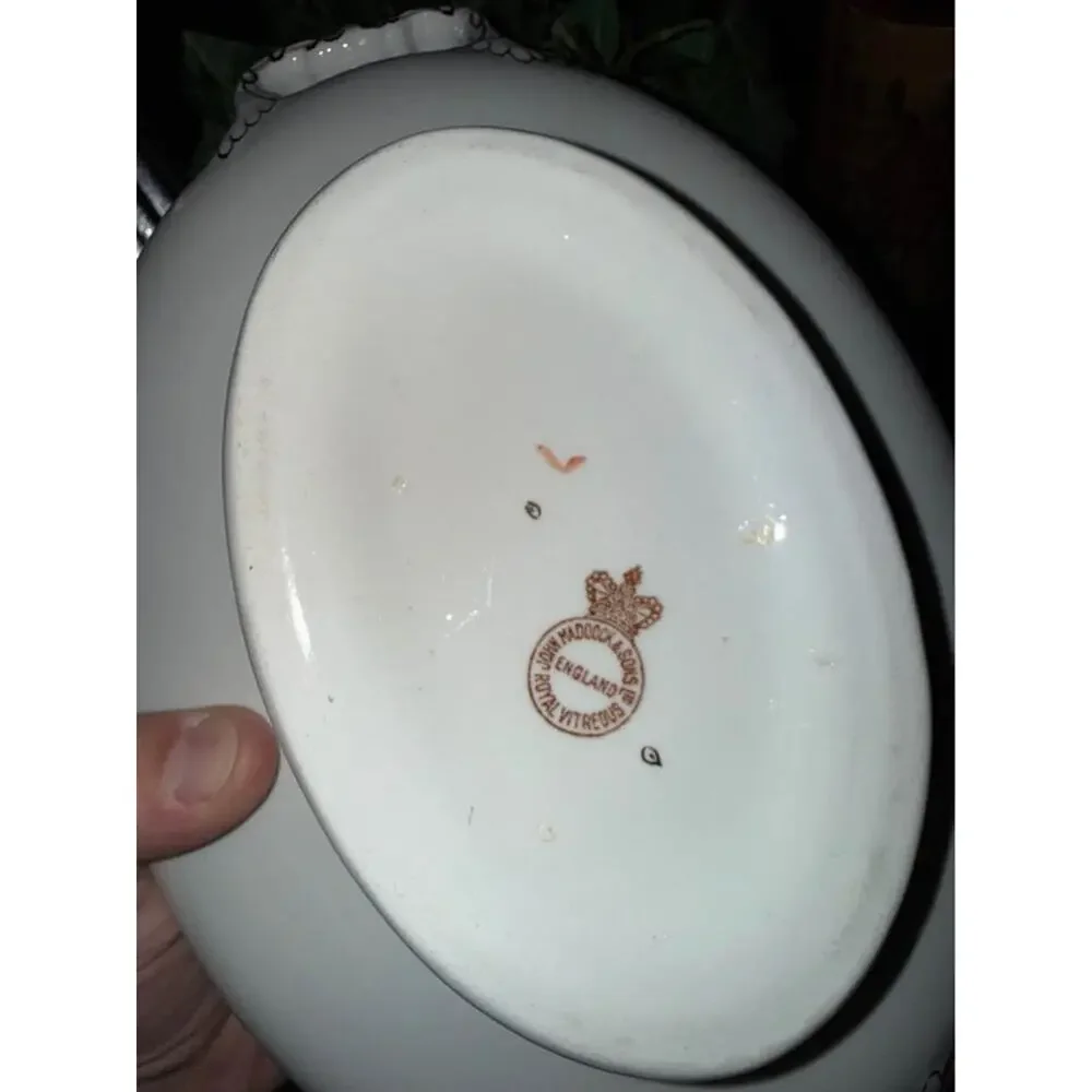 Antique Serving Bowl with Lid, John Maddock & Sons Ltd., England Royal Vitreous,